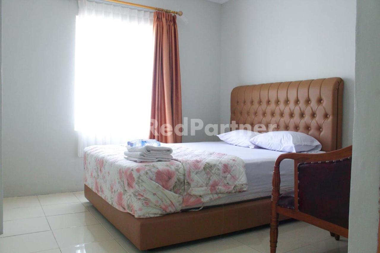 Brahma Hotel Mitra Reddoorz Джакарта Экстерьер фото