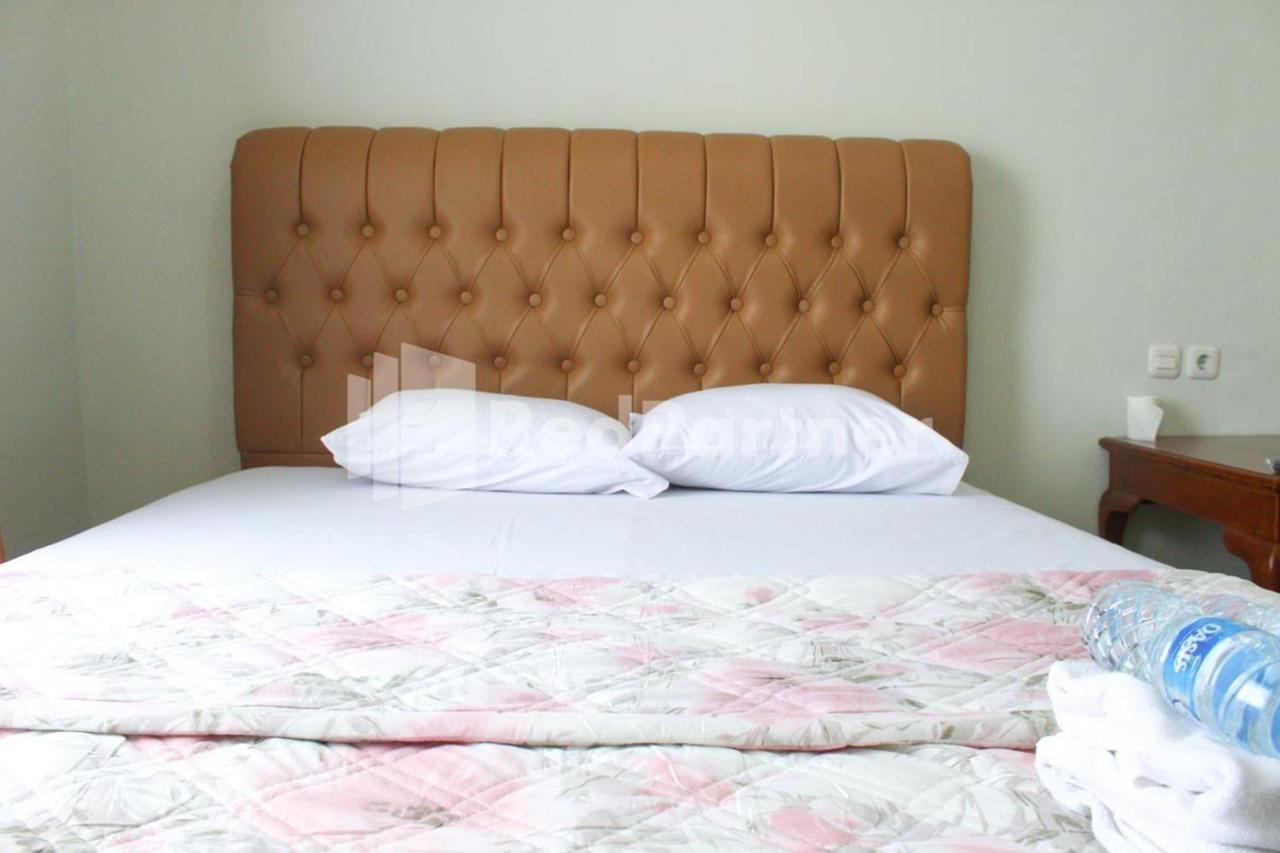 Brahma Hotel Mitra Reddoorz Джакарта Экстерьер фото